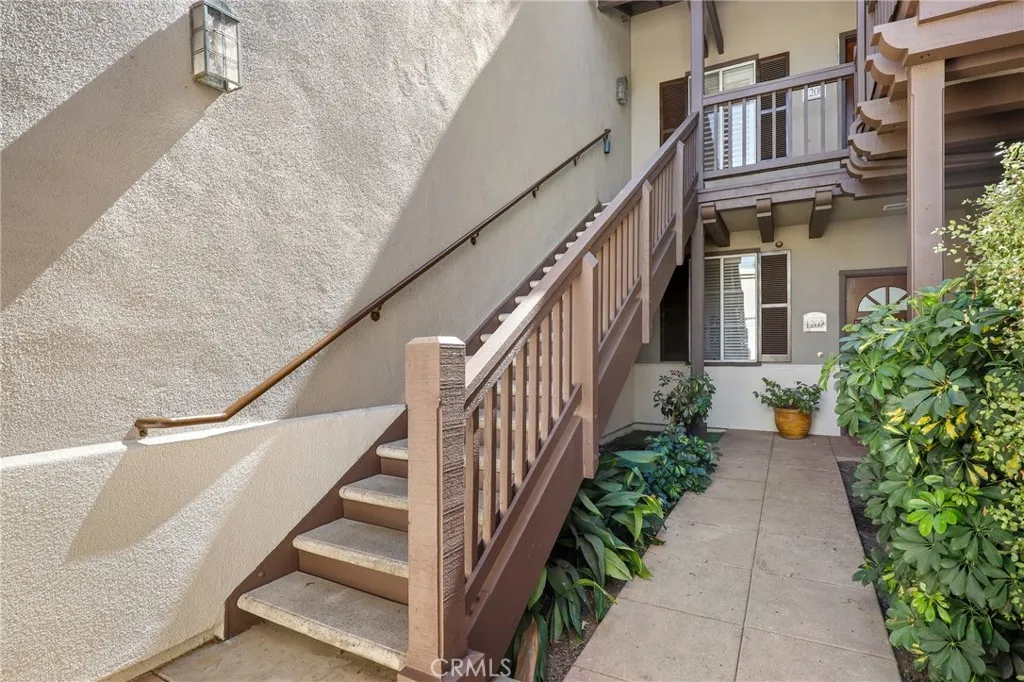 2960 Champion Way 1208, Tustin, California 92782 home-pic-4